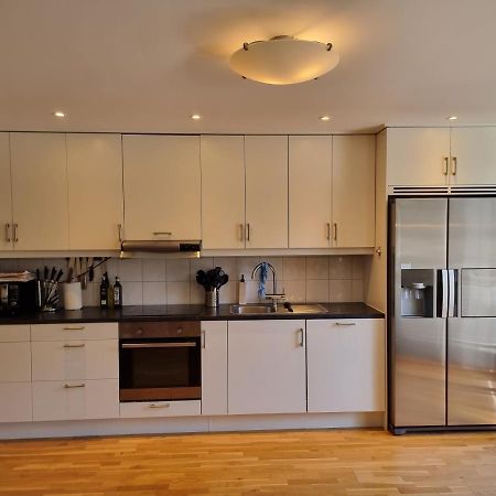 Trevlig Laegenhet Naera Stroemstad Centrum Exterior foto